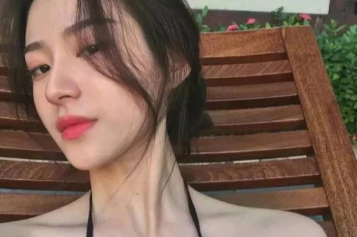 内娱活人实锤！张靓颖万人现场坦承做脸做过头一句话让全场笑到沸腾